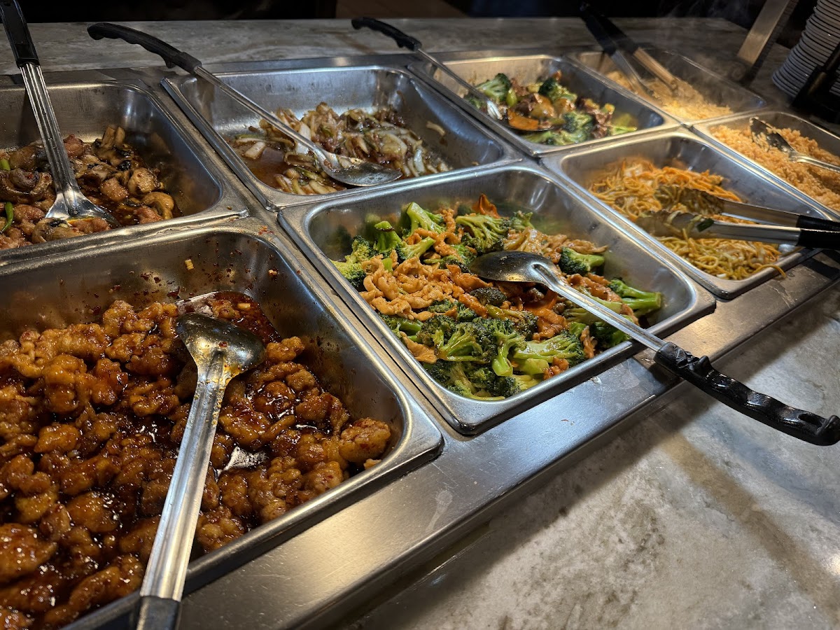 Xiaos' Buffet Hibachi & Sushi Photos 2